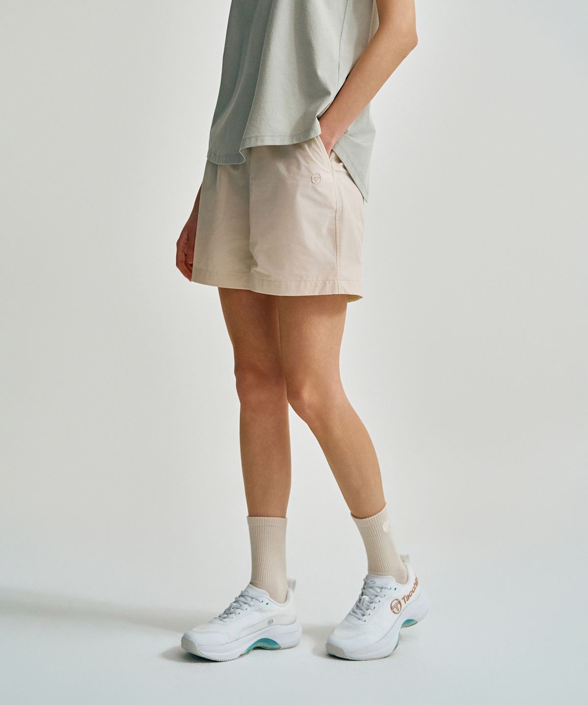 세르지오 타키니(SERGIO TACCHINI) U 컴포트쿨 경량 우븐 7인치 반바지 (Ivory)