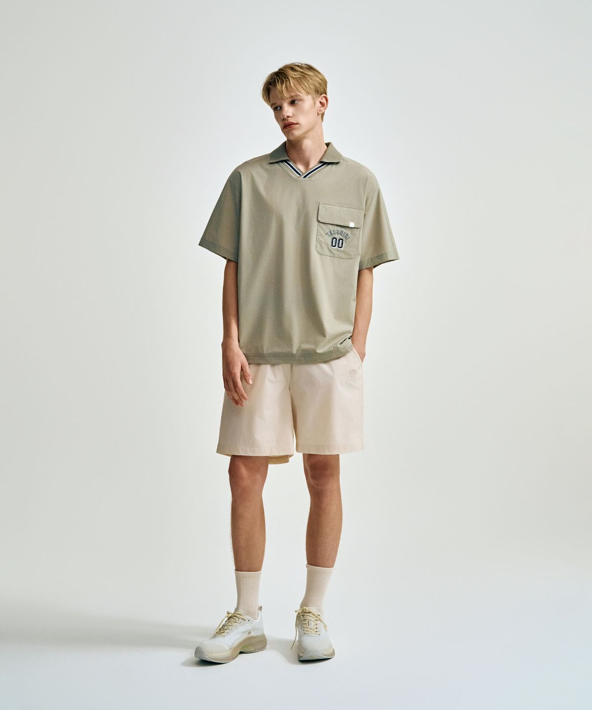 세르지오 타키니(SERGIO TACCHINI) U 컴포트쿨 경량 우븐 7인치 반바지 (Ivory)