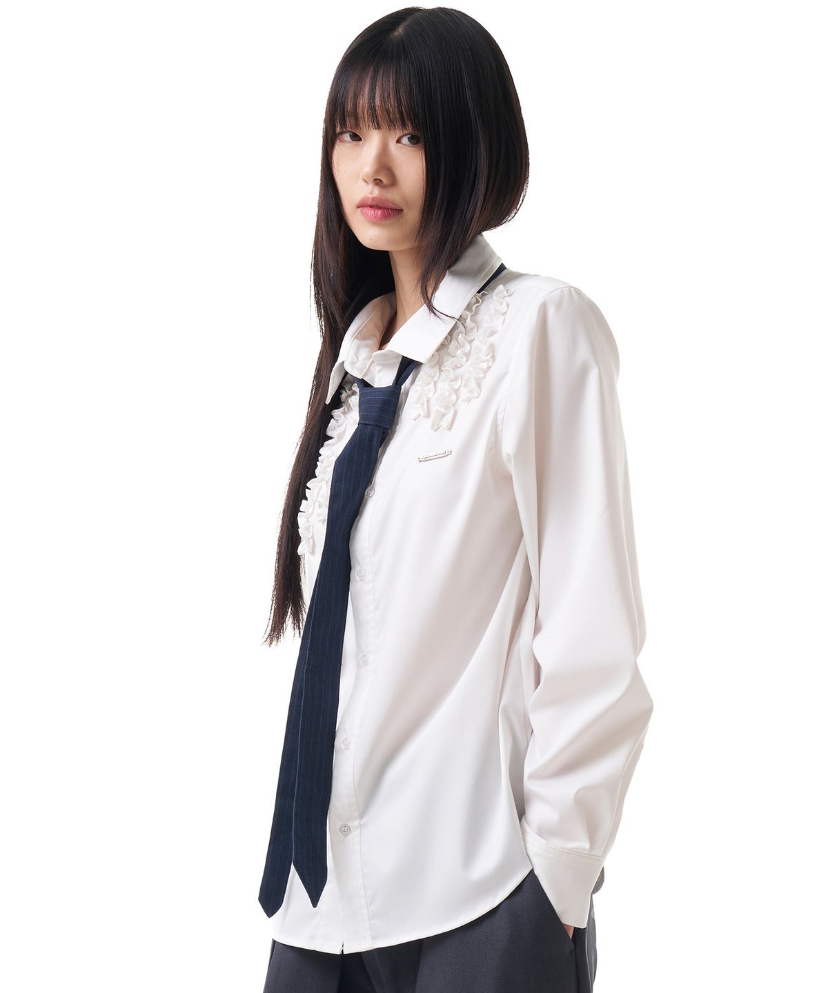 이우가마카라스(IUGAMAKARAS) Pin Striped Tie (Navy)
