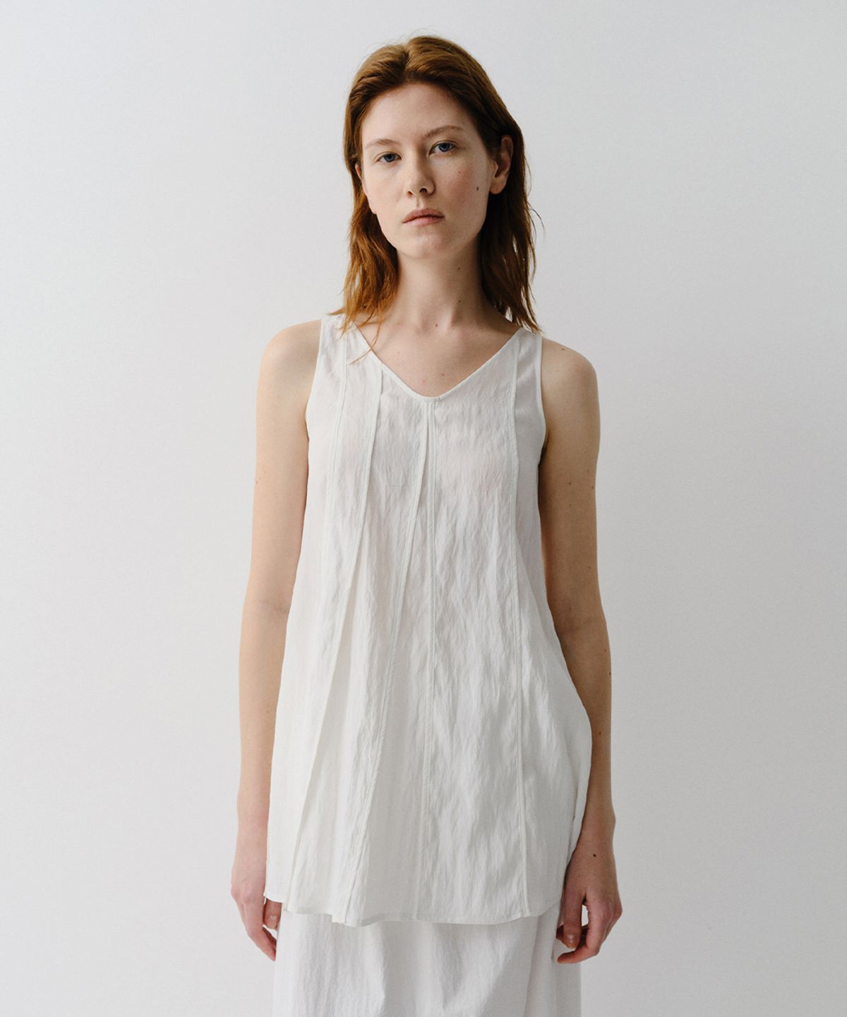 이아(EAAH) LILY PANELED BLOUSE (WHITE)
