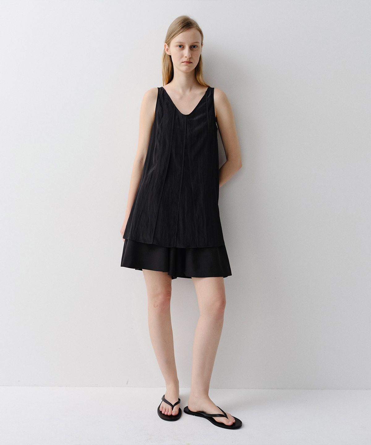 이아(EAAH) LILY PANELED BLOUSE (BLACK)