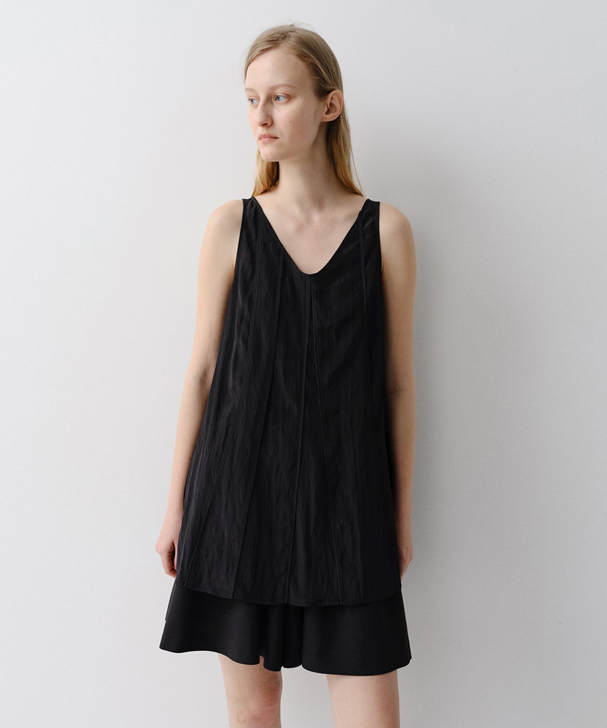 이아(EAAH) LILY PANELED BLOUSE (BLACK)