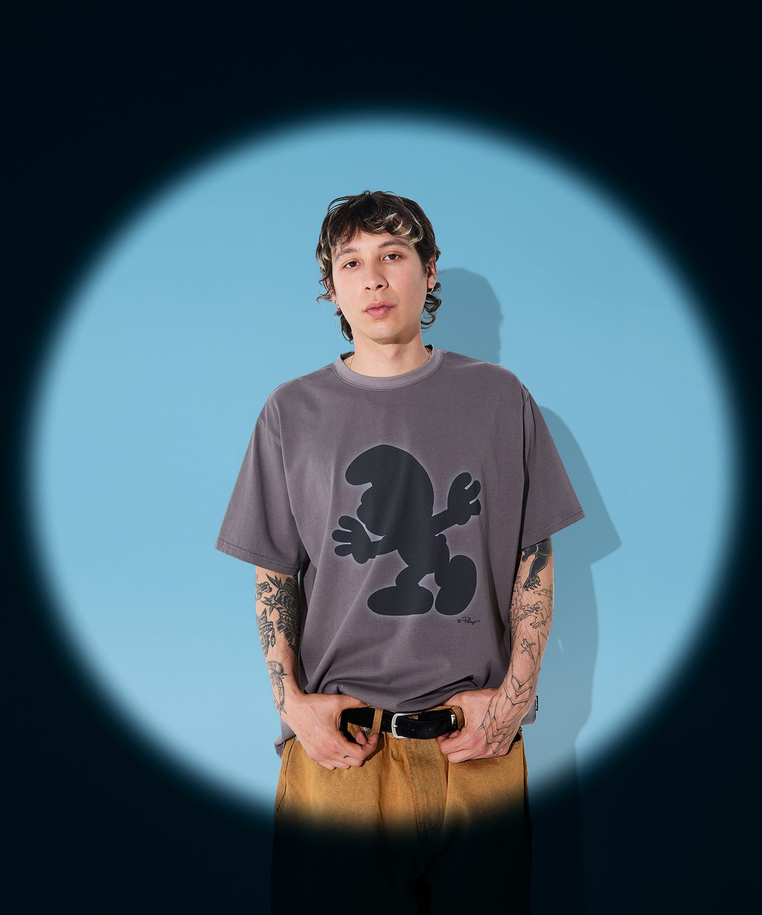 [WKNDRS] SHADOW T-SHIRT /追跡付 MUSINSA | WKNDRS SHADOW T-SHIRT (CHARCOAL)