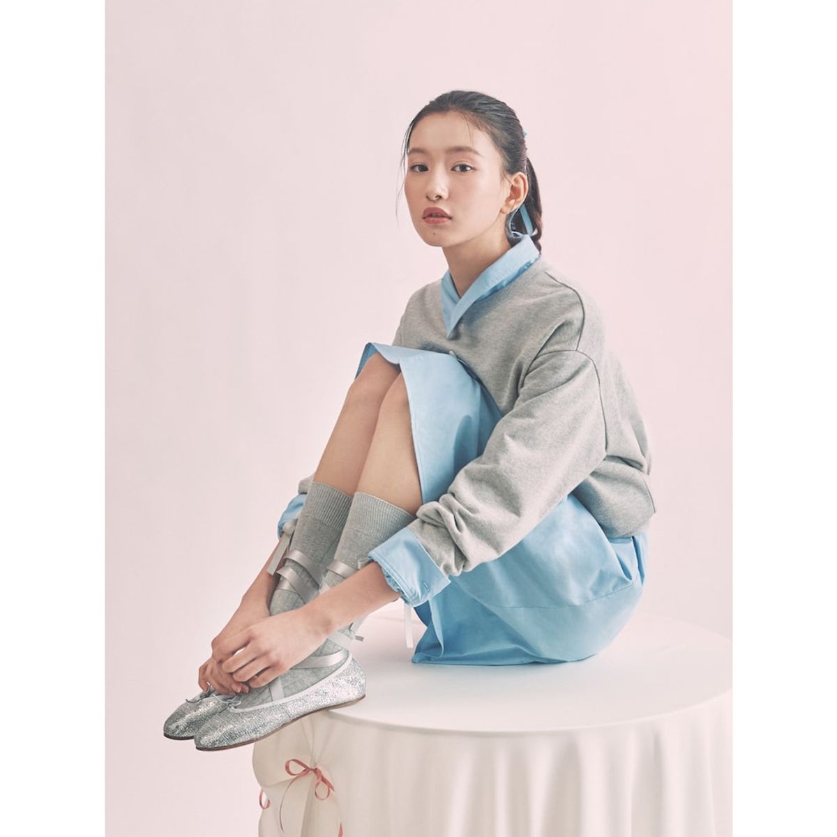 빈폴 레이디스(BEANPOLE LADIES) [B. my] 볼륨 소매 미디엄 기장 원피스  스카이블루 (BF5271N01Q)