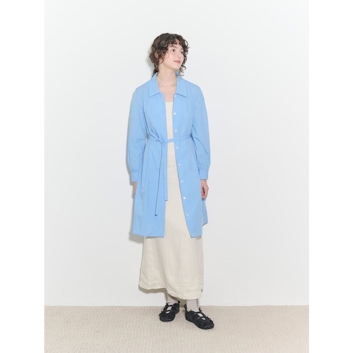 빈폴 레이디스(BEANPOLE LADIES) [B. my] 볼륨 소매 미디엄 기장 원피스  스카이블루 (BF5271N01Q)