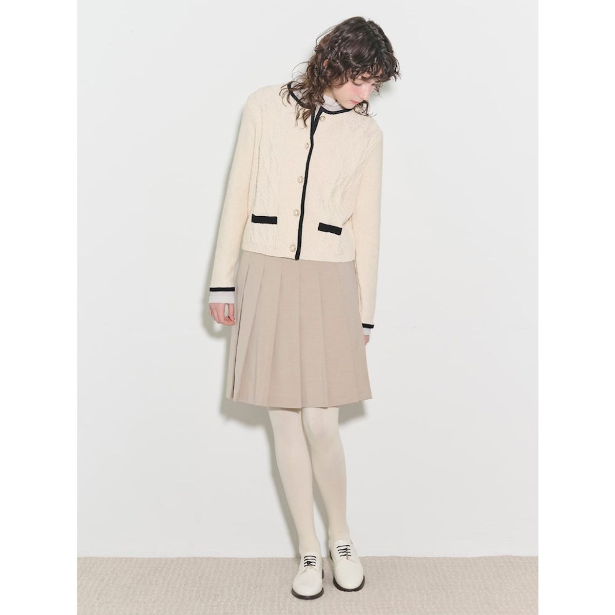 빈폴 레이디스(BEANPOLE LADIES) [B. my] 클래식 플리츠 미니 스커트  베이지 (BF5227N01A)
