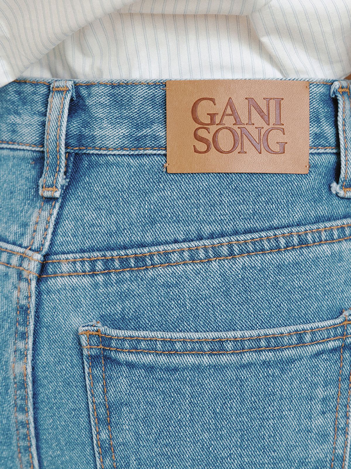 가니송(GANISONG) 아모레 클래식 스트레이트 데님_블루