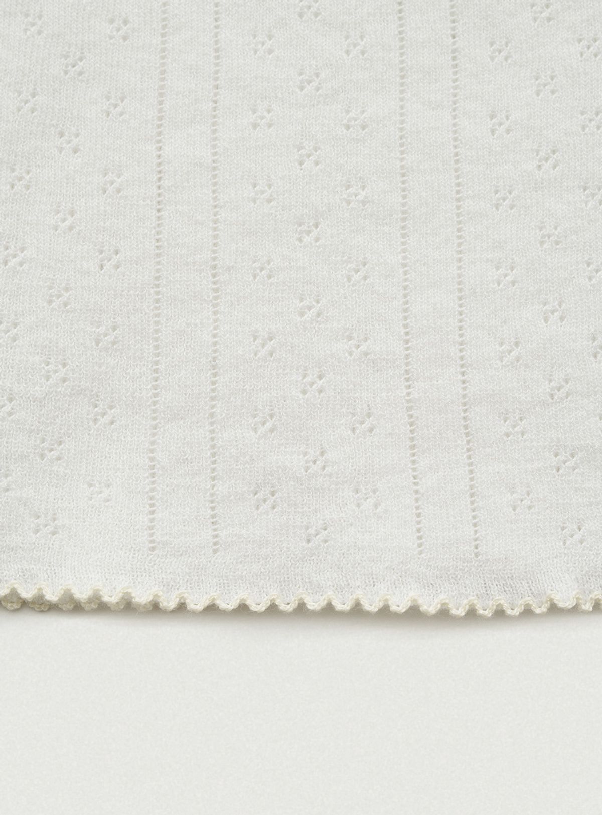 더바넷(THEBARNNET) Cotton Eyelet Knit Cardigan Ensemble With Sleeveless Top_Ivory
