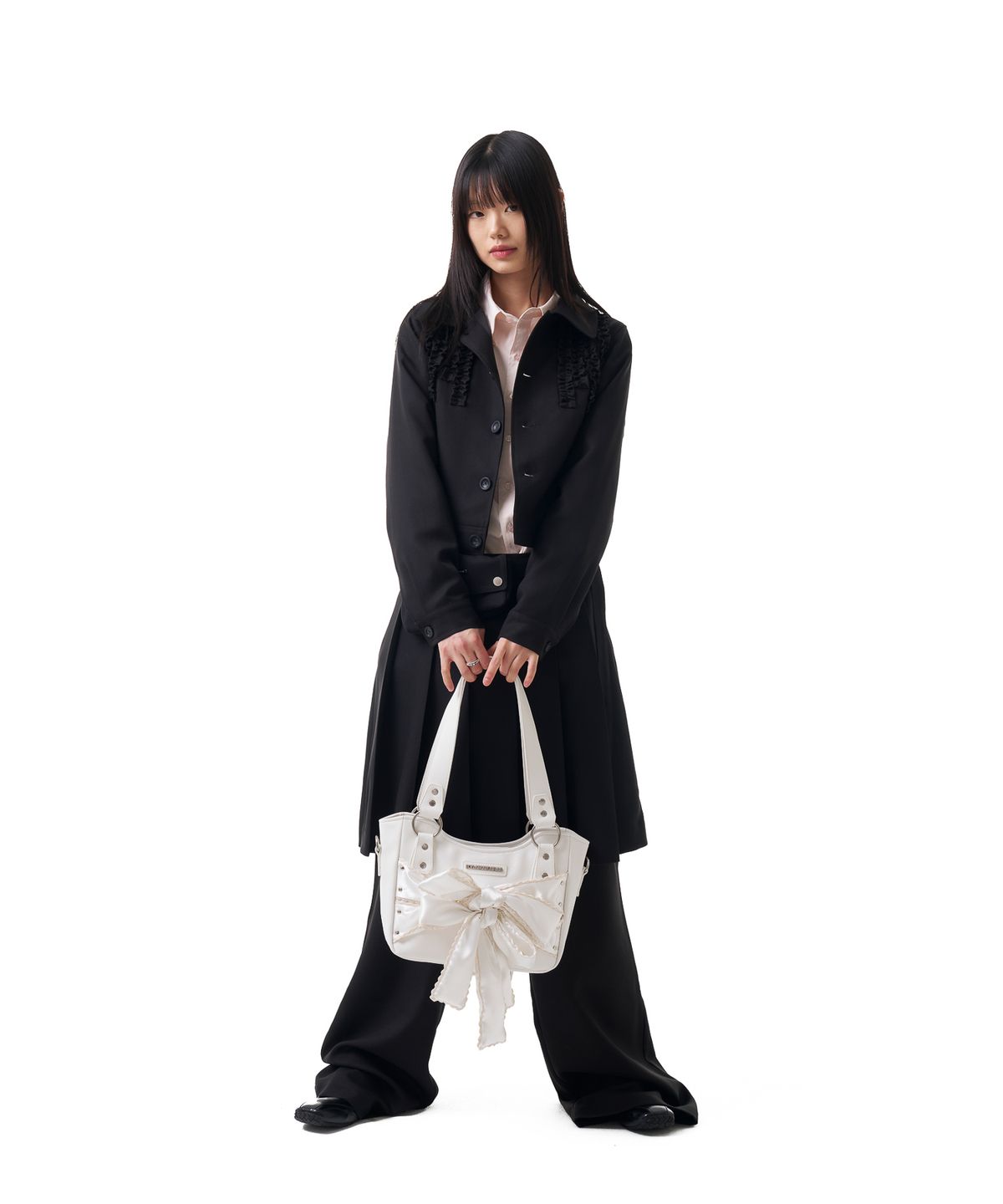 이우가마카라스(IUGAMAKARAS) Frilled Button Jacket (Black)