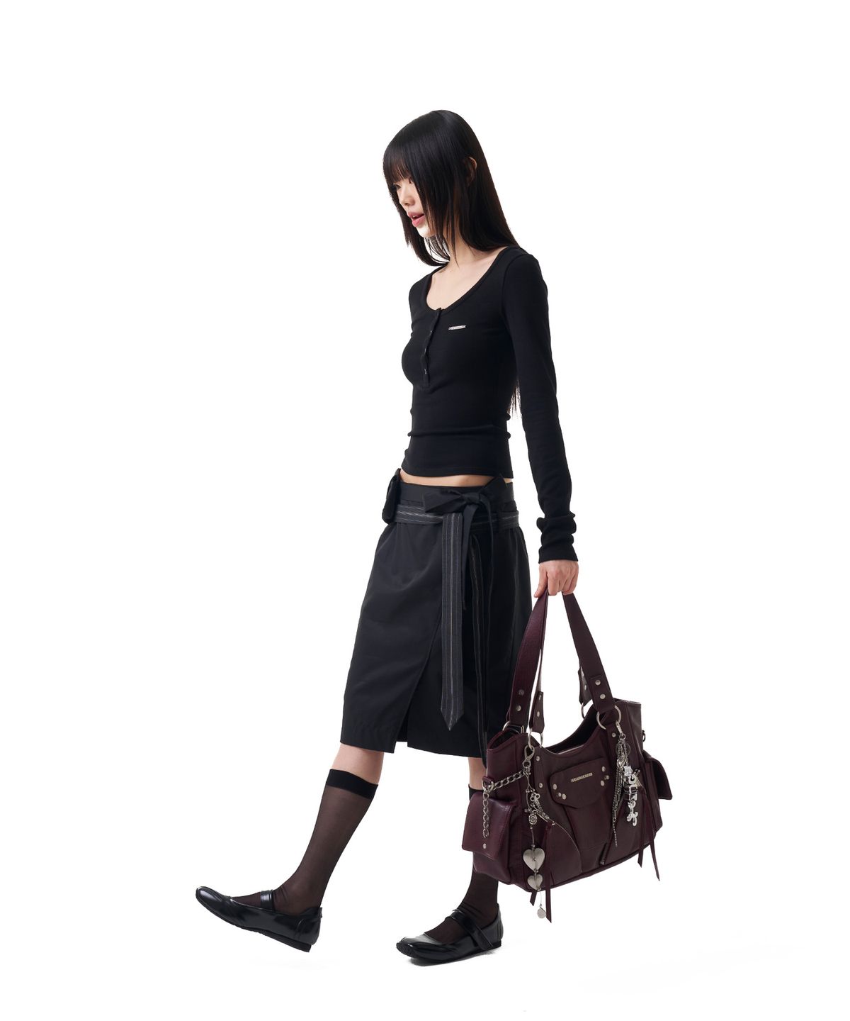 이우가마카라스(IUGAMAKARAS) Button Fitted Top (Black)