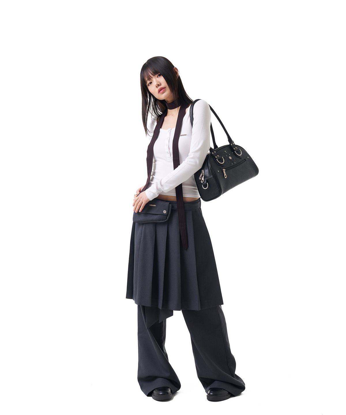 이우가마카라스(IUGAMAKARAS) Button Fitted Top (White)