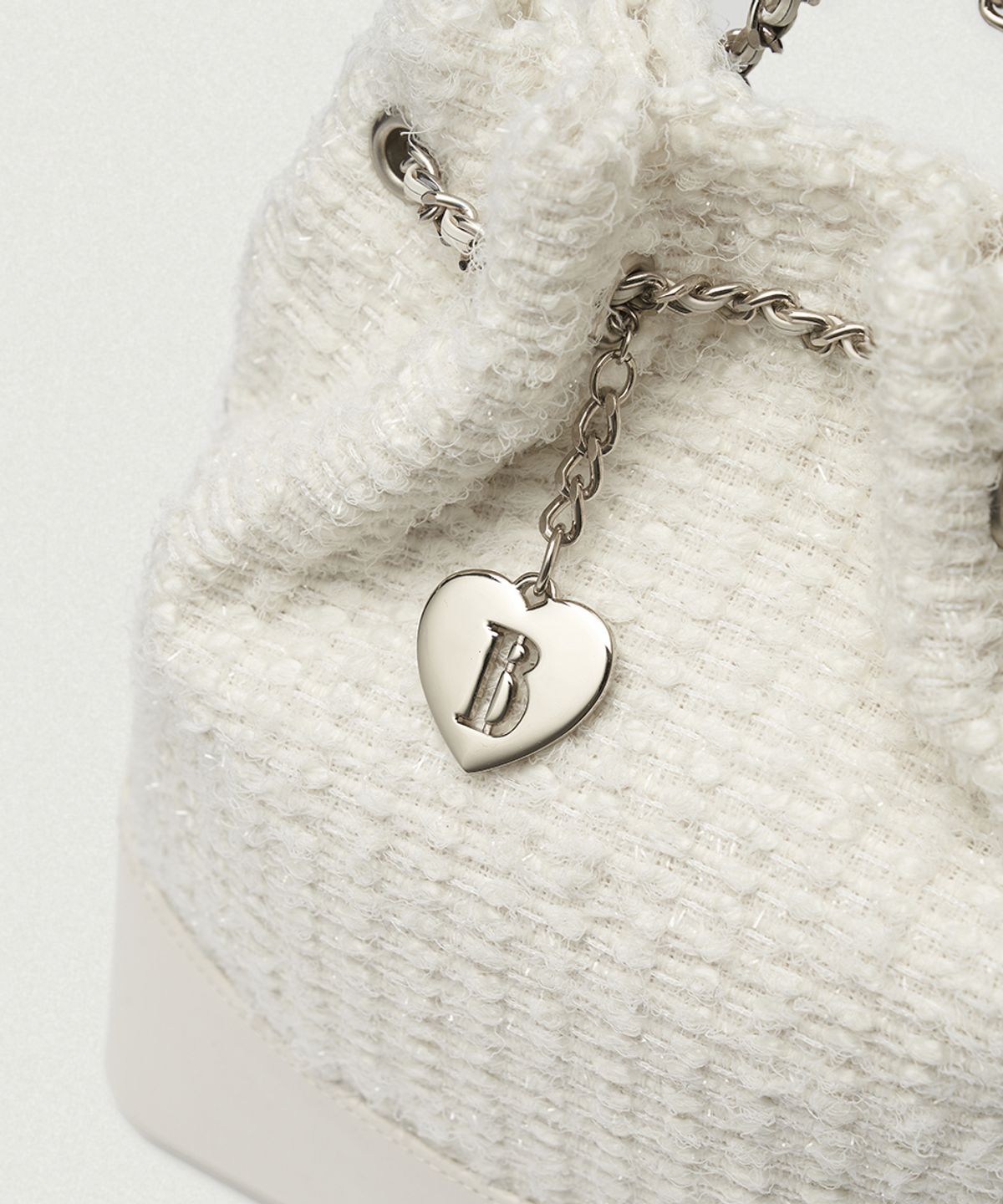 더바넷(THEBARNNET) Tweed Drawstring Chain Backpack_Ivory