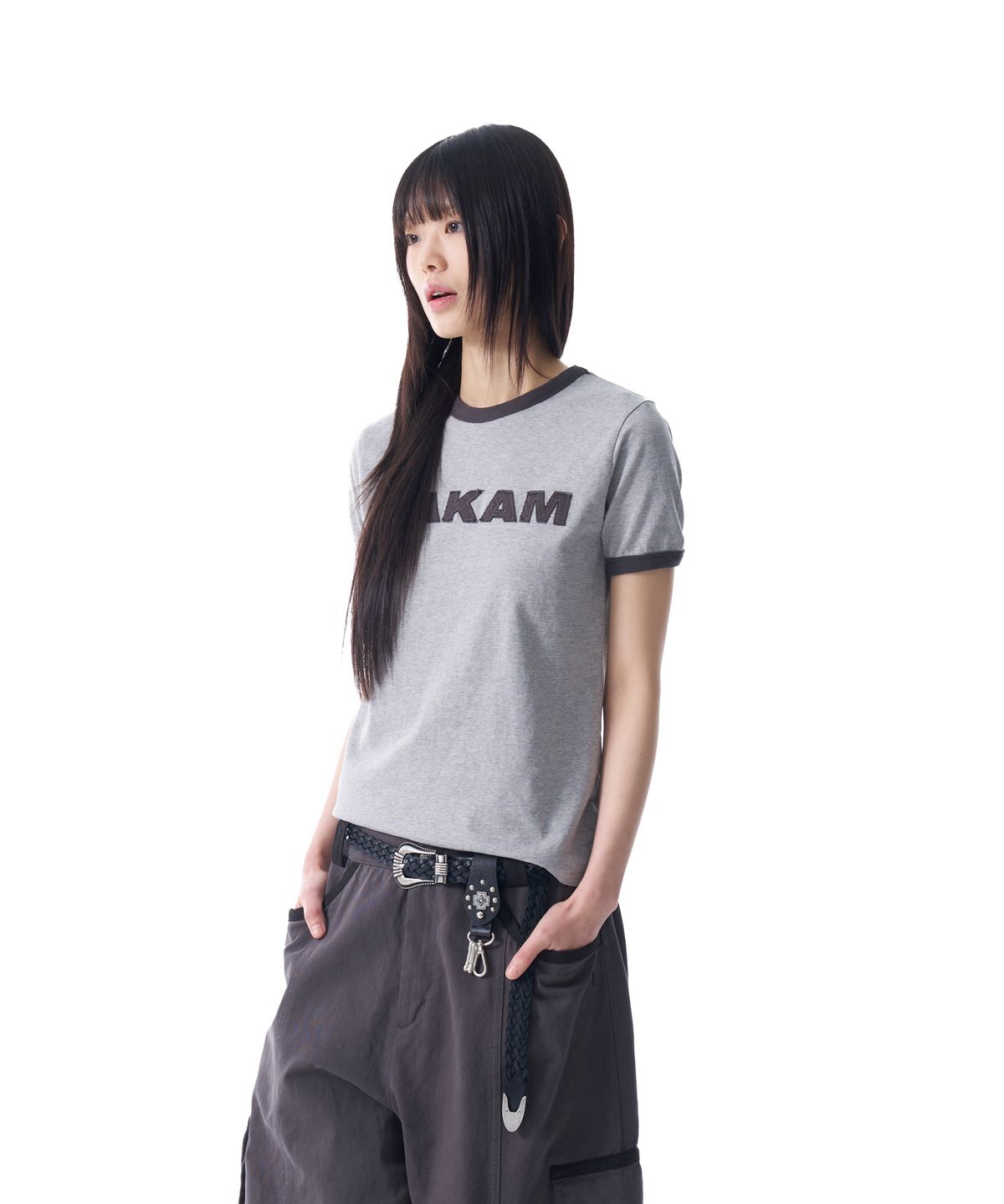 아캄(AAKAM) Logo Patch Ringer Top (Gray-Charcoal)