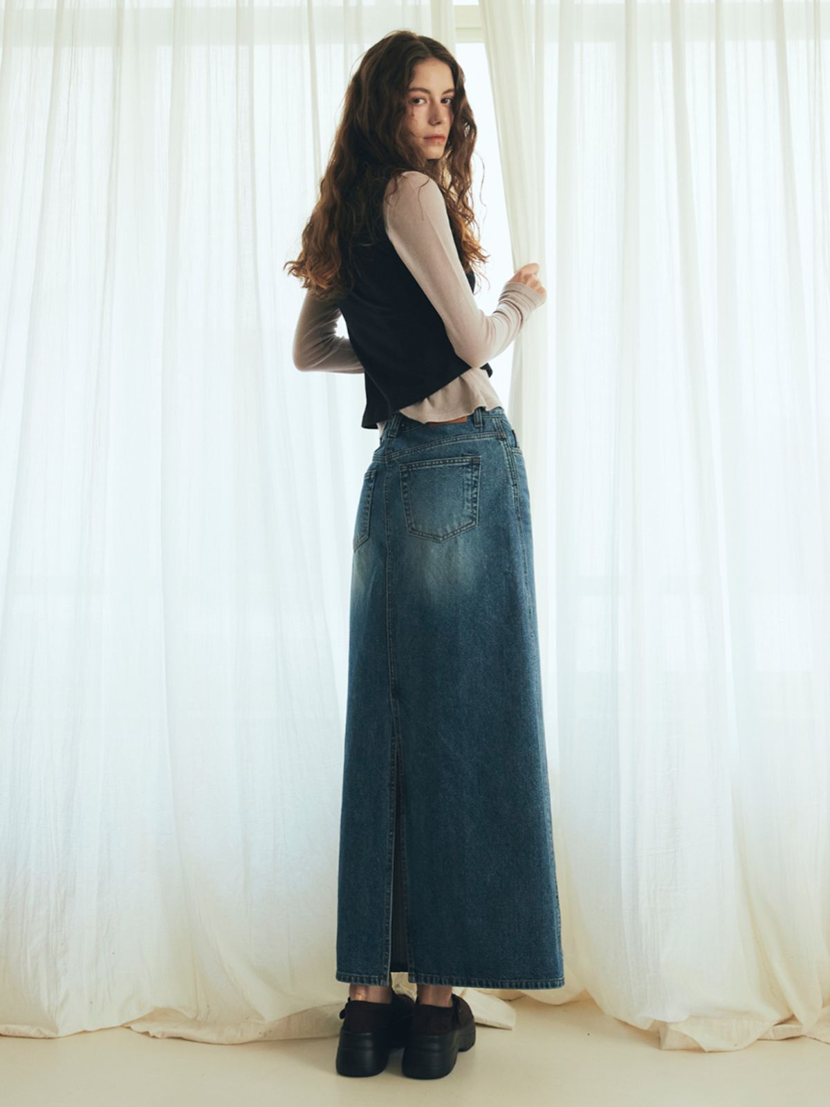 오앨(OUEL) DENIM COLUMN LONG SKIRT_MIDIUM BLUE