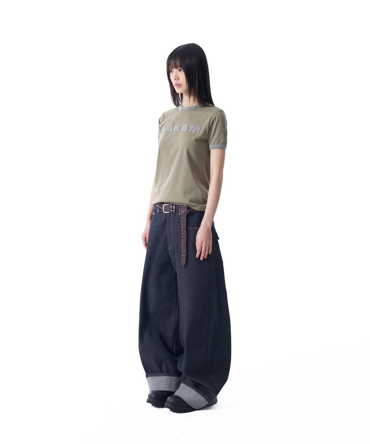 아캄(AAKAM) Logo Patch Ringer Top (Khaki-Gray)