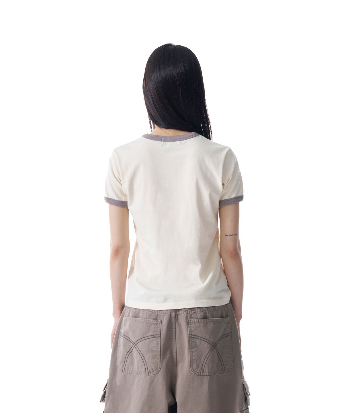 아캄(AAKAM) Logo Patch Ringer Top (Cream-Gray)