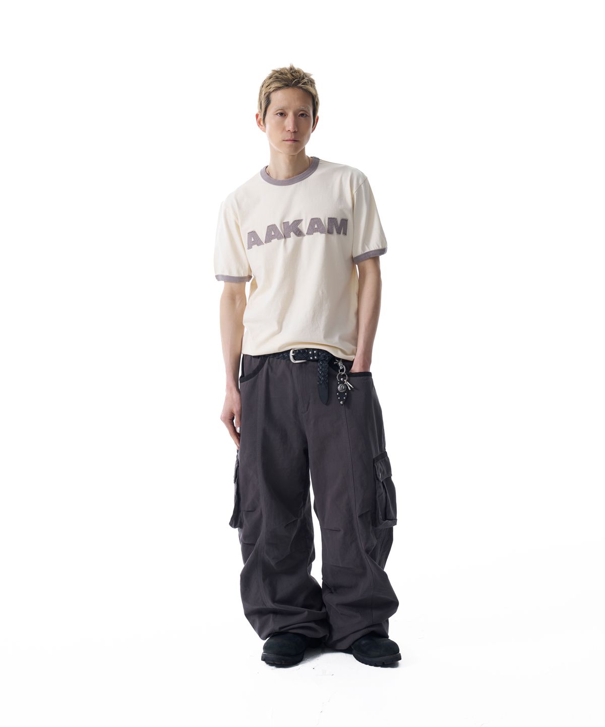 아캄(AAKAM) Logo Patch Ringer Top (Cream-Gray)