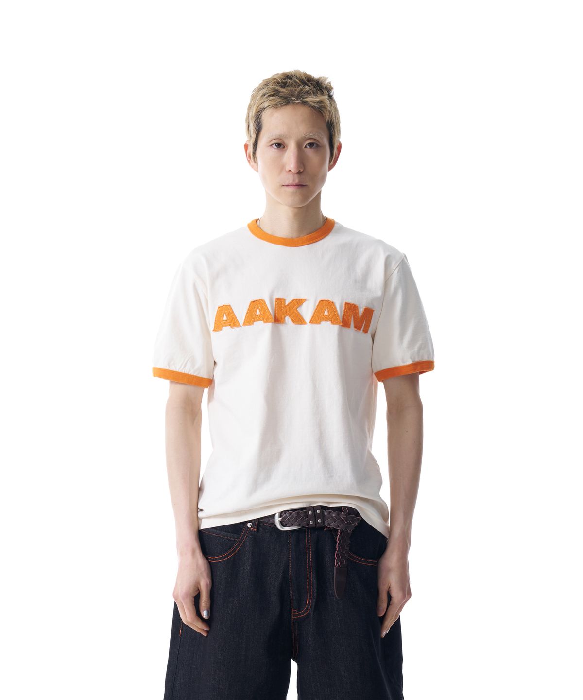 아캄(AAKAM) Logo Patch Ringer Top (Ivory-Orange)