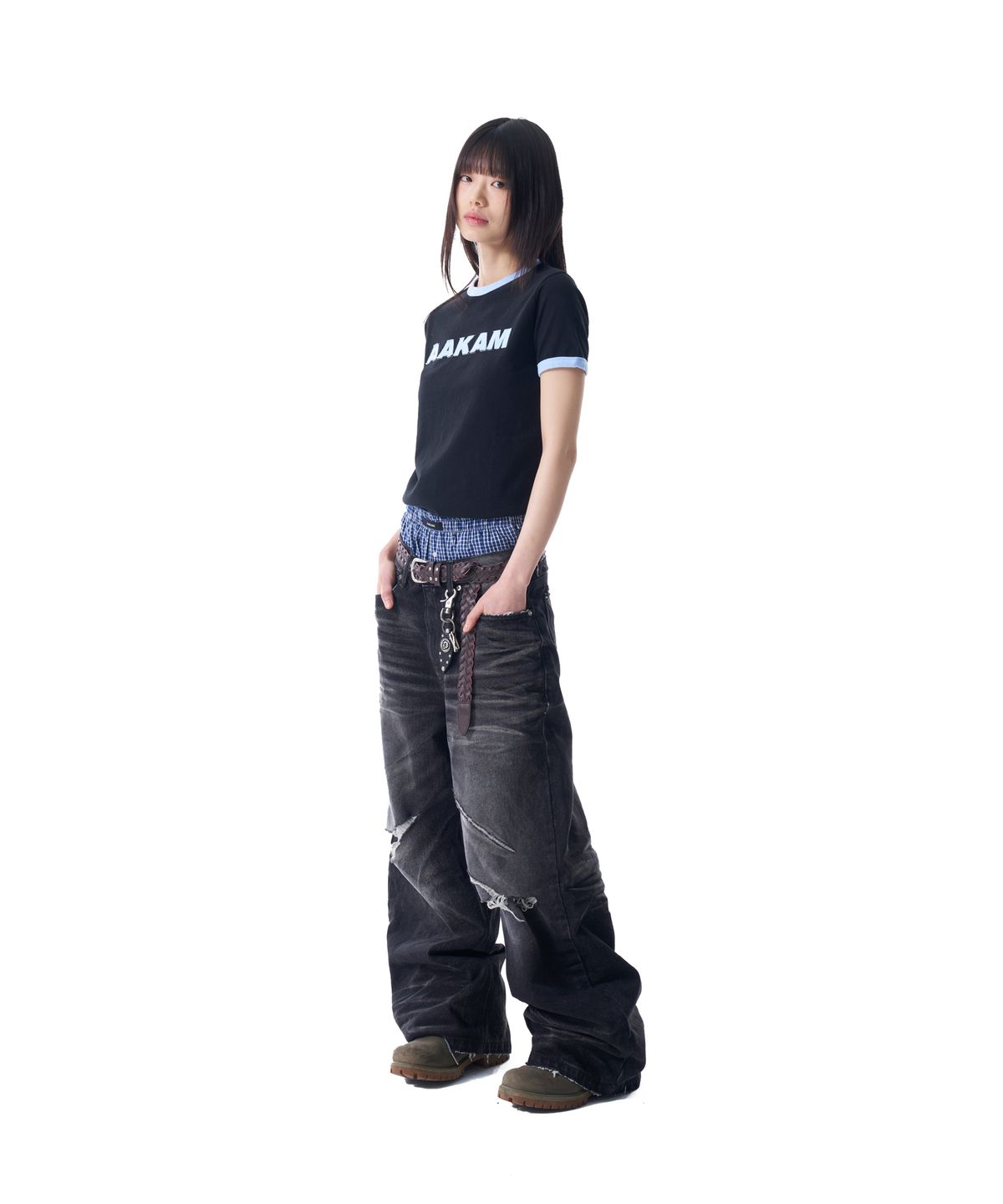 아캄(AAKAM) Logo Patch Ringer Top (Black-Sky Blue)