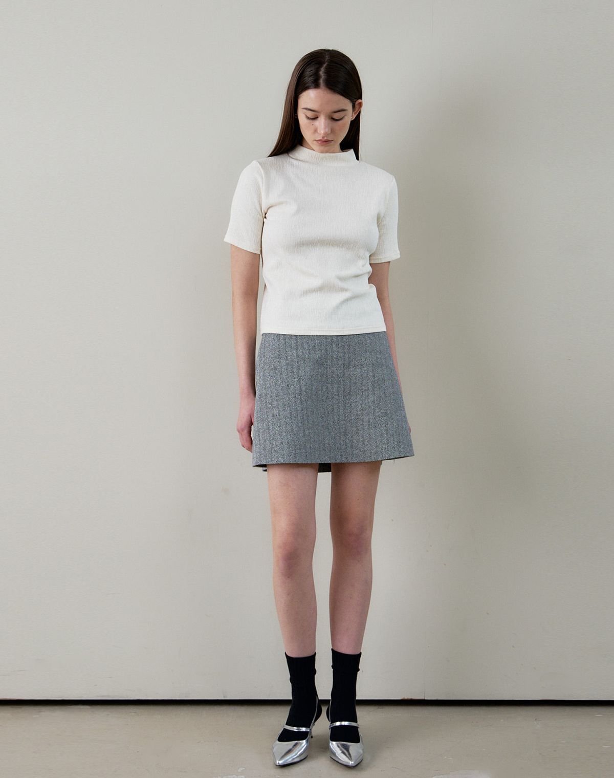 지에마르(GIEMAR) HALF NECK POLA TEE IVORY 하프 넥 폴라 티 아이보리