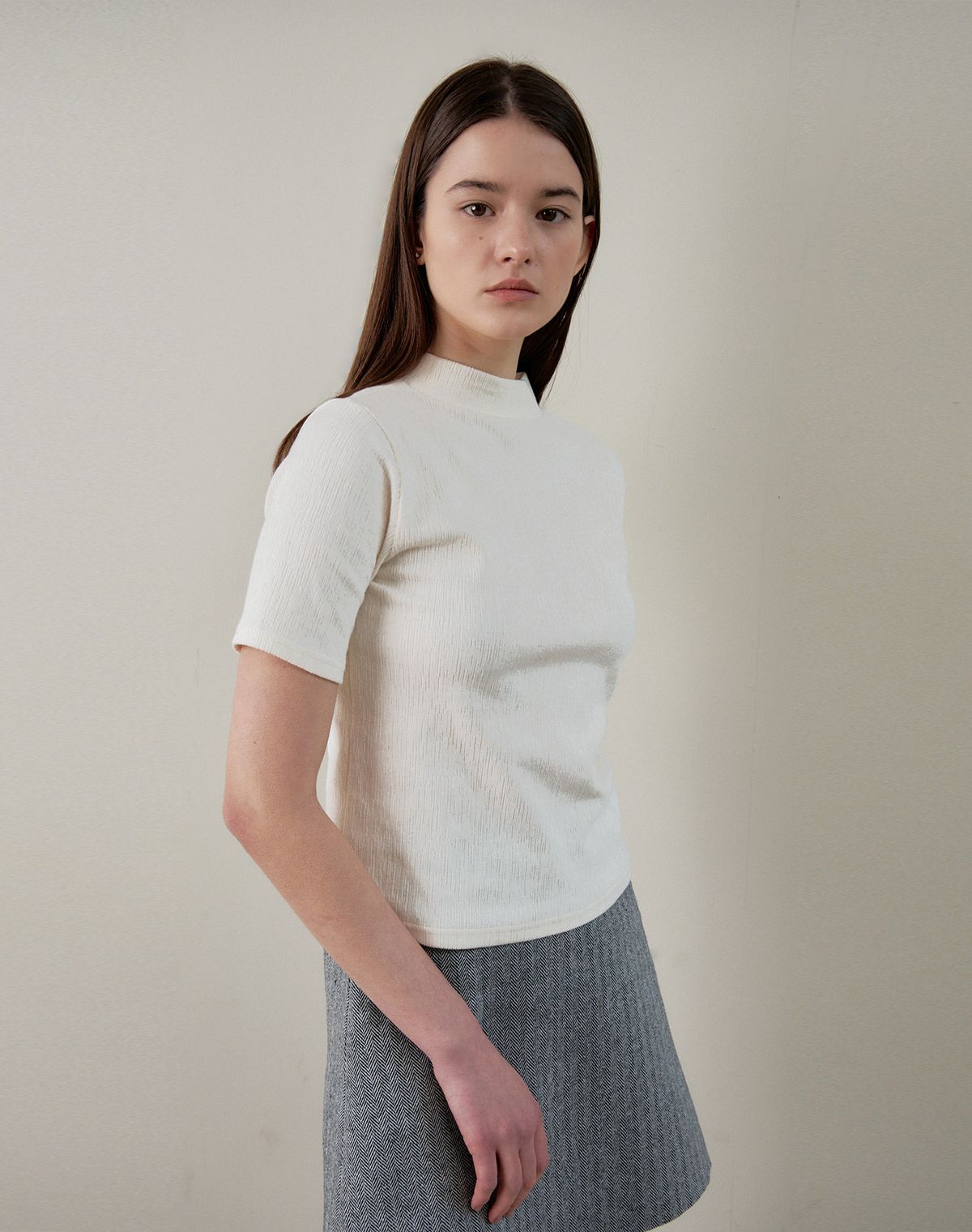 지에마르(GIEMAR) HALF NECK POLA TEE IVORY 하프 넥 폴라 티 아이보리