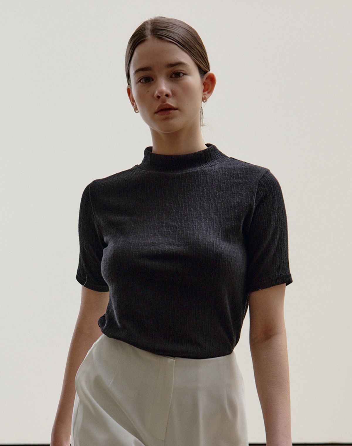 지에마르(GIEMAR) HALF NECK POLA TEE BLACK 하프 넥 폴라 티 블랙