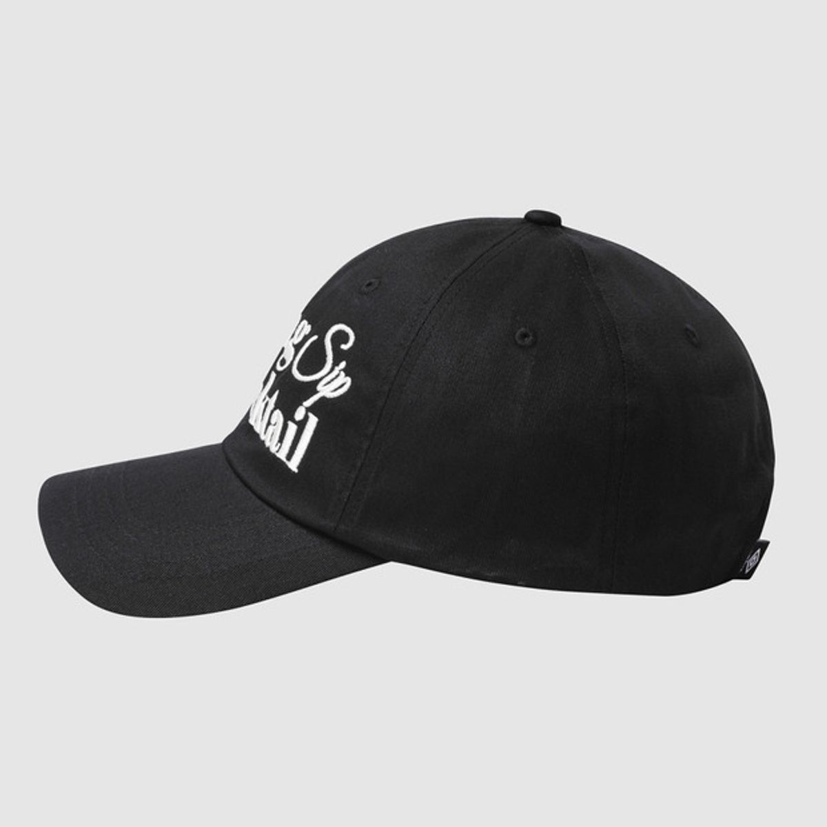 엄브로(UMBRO) 레이트 체크아웃 반평챙 캡 블랙(UQ123CCP33)