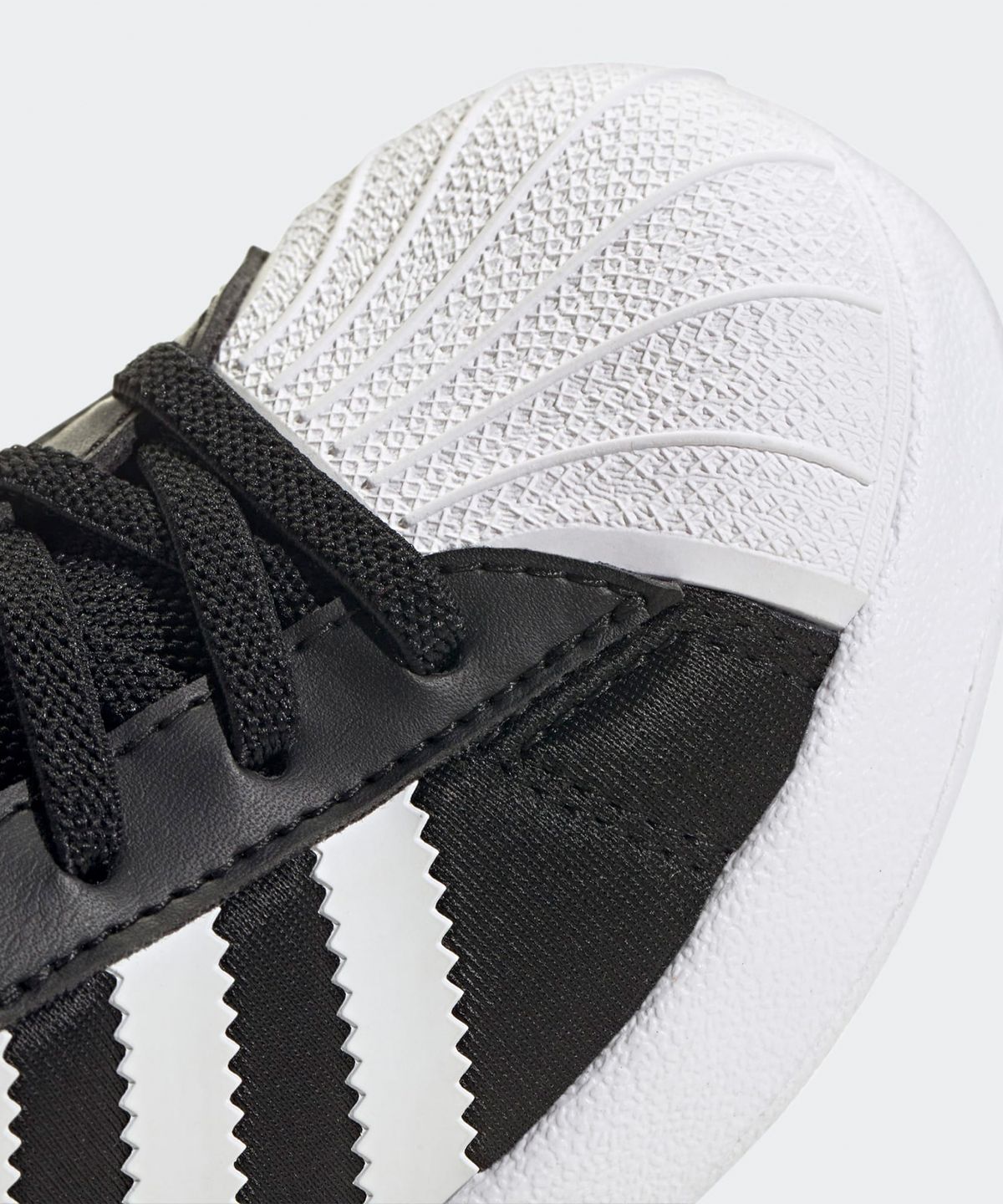 아디다스 키즈(ADIDAS KIDS) 아디폼 슈퍼스타 360 키즈 - 블랙 / IH3503