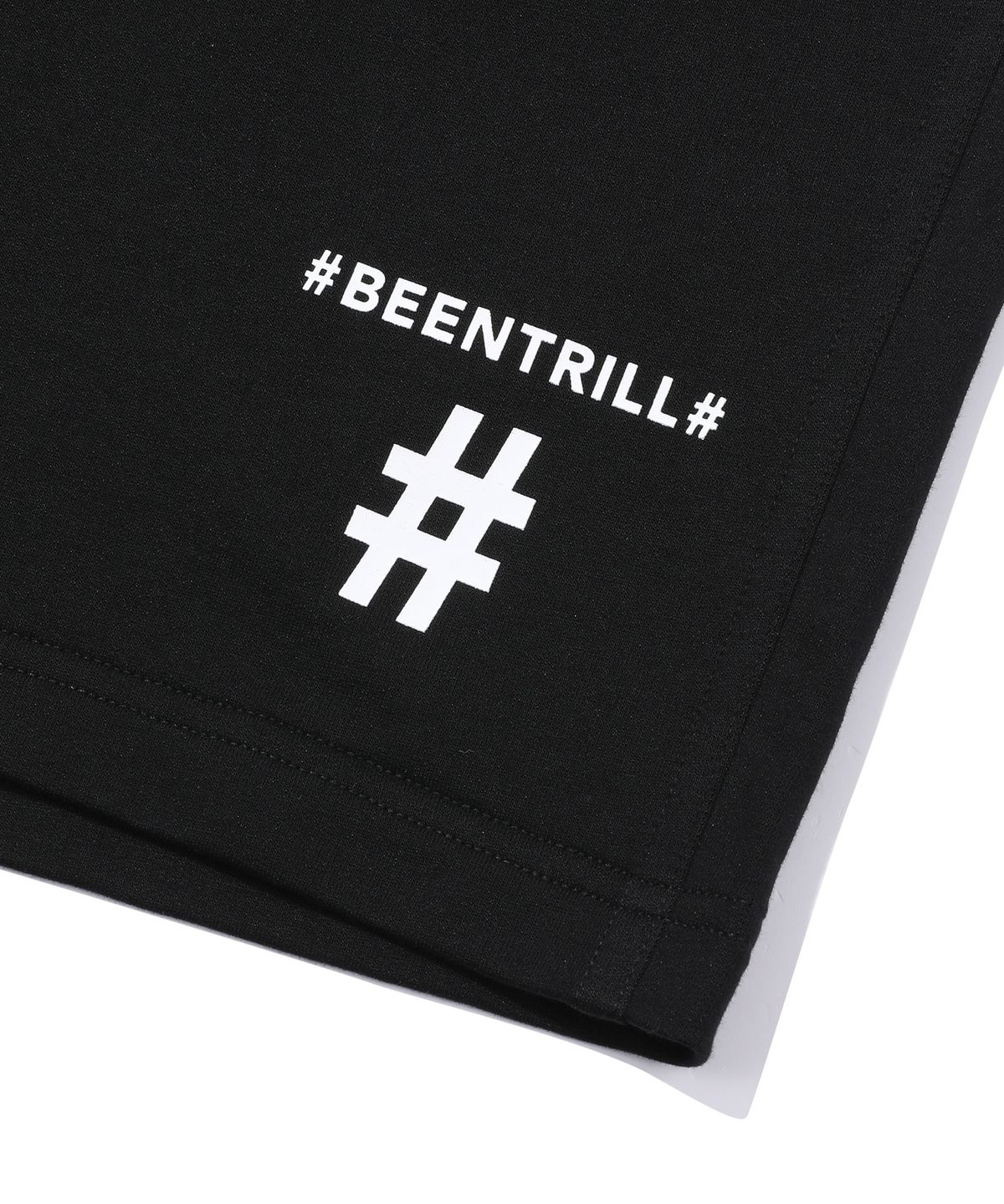 빈트릴(BEENTRILL) 에센셜 해시태그 로고 쇼츠(블랙)