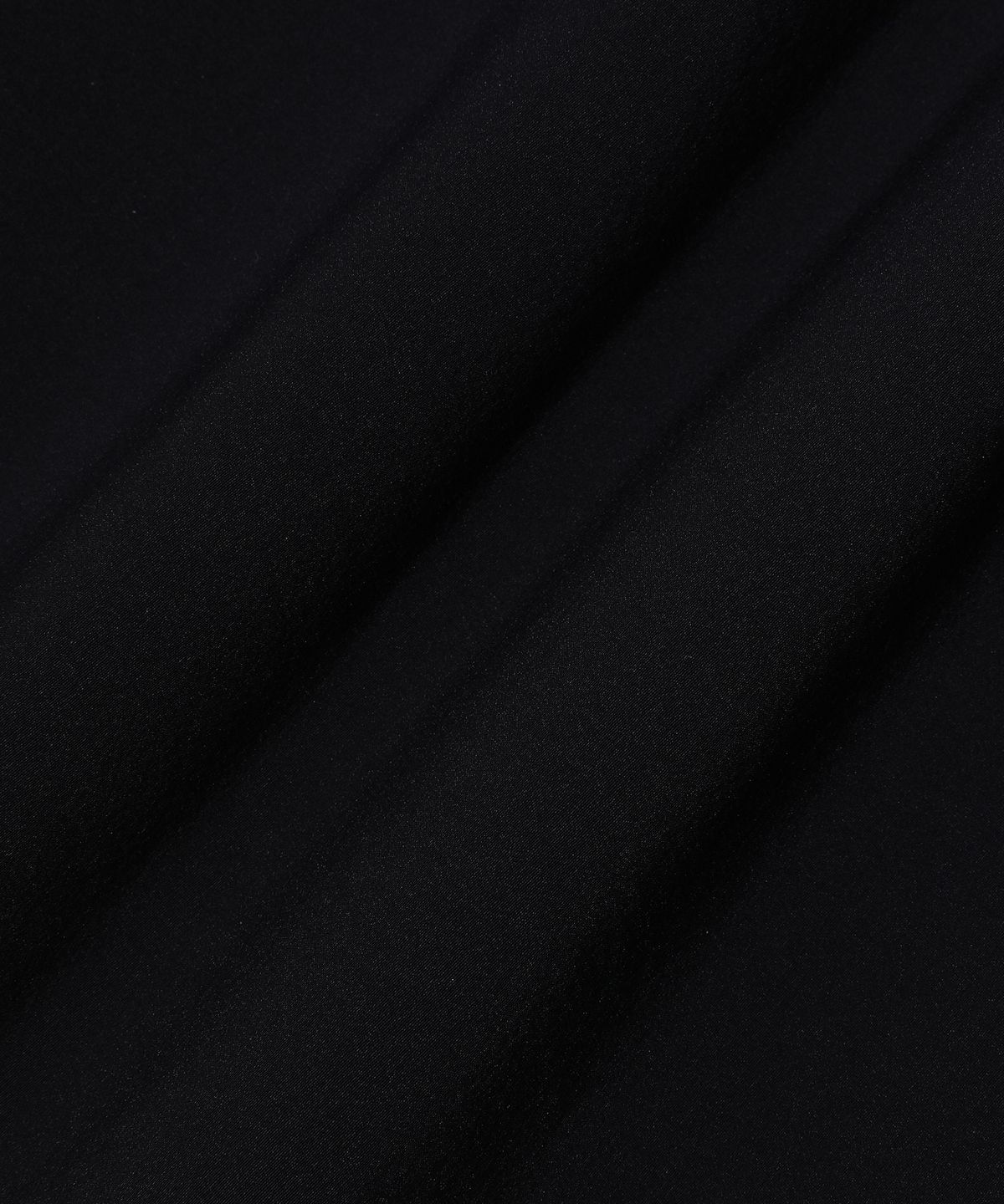 빈트릴(BEENTRILL) 스프레이 로고 우븐 점퍼(블랙)