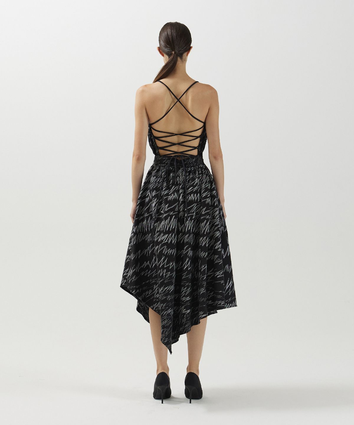 므아므(MMAM) Stitch strap pleated dress