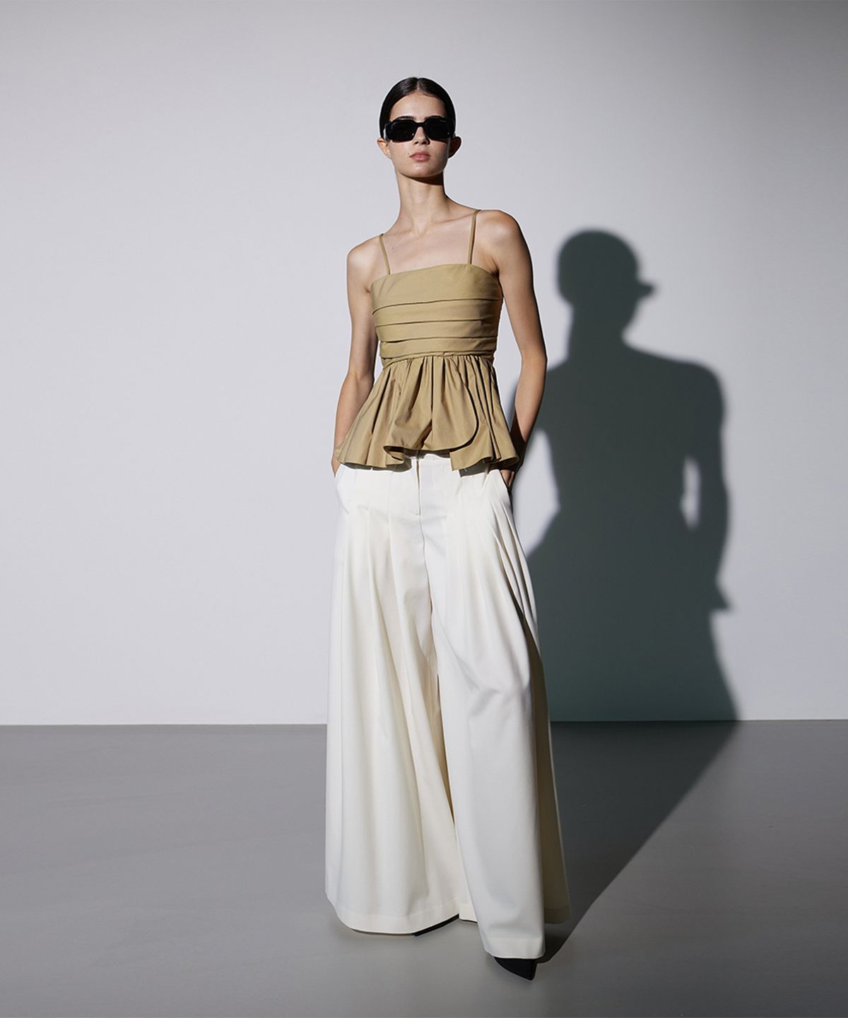 므아므(MMAM) Strap pleated bustier