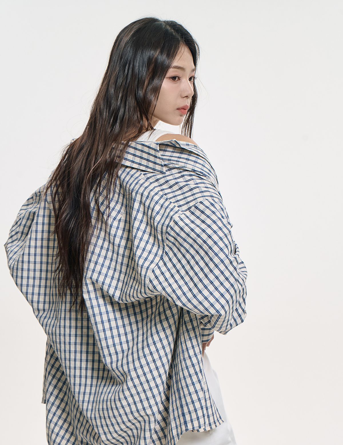 클레버필드(CLEVER FIELD) 오버핏 체크 엠보 클래식 셔츠_블루