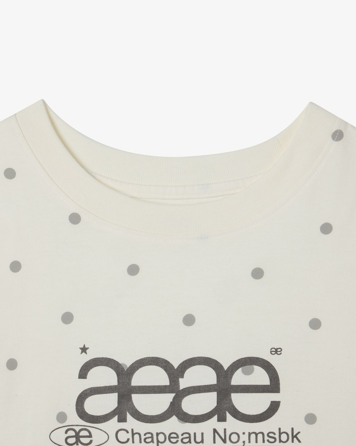 에이이에이이(AEAE) WEB LOGO DOT CROP T-SHIRTS [CREAM]