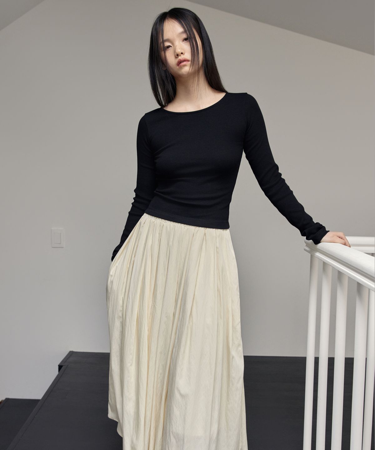 38컴온커먼(38COMEONCOMMON) Ribbed Boat-neck Slim T-Shirts (Black)