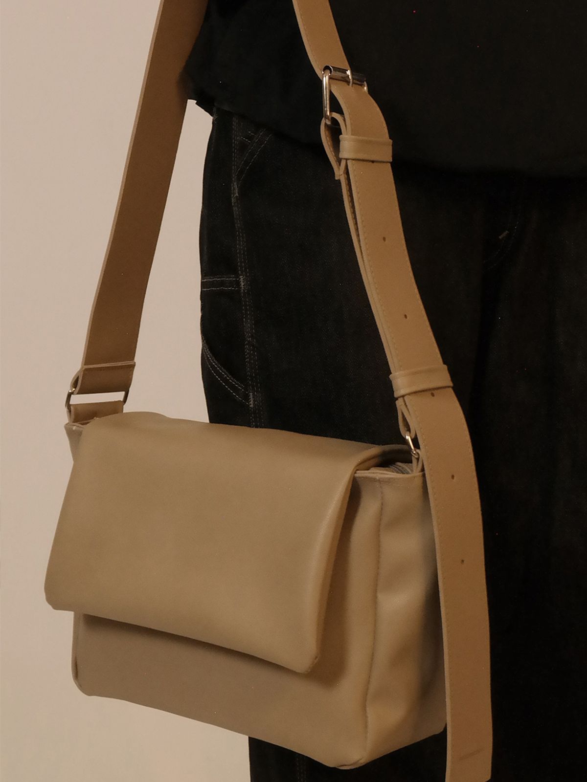 밋맷밋(MEETMETMEET) rectangle S camel