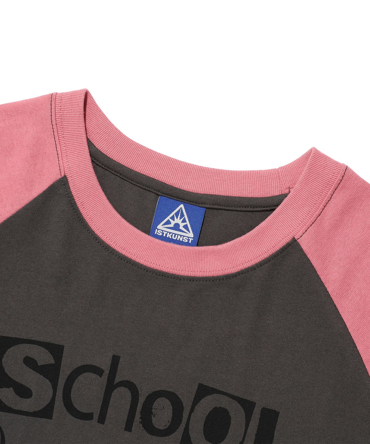 이스트쿤스트(ISTKUNST) DOES NOT TEACH RAGLAN TEE_CHARCOAL(IK2FMMT506A)