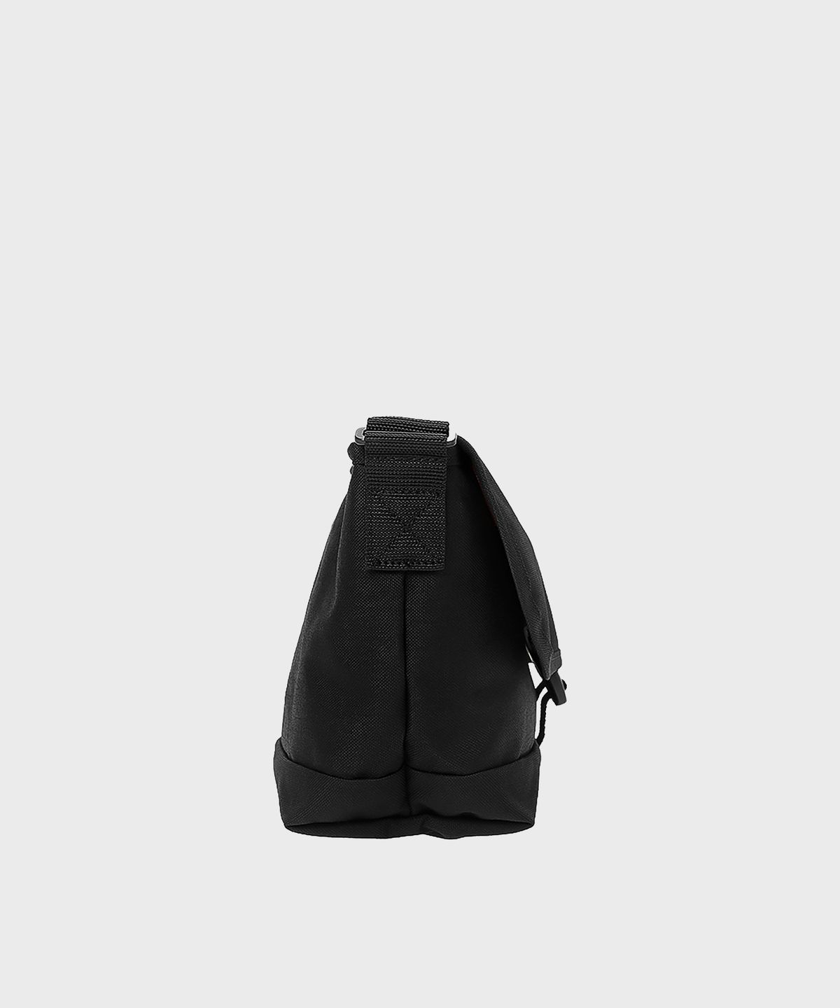 맨하탄 포티지(MANHATTAN PORTAGE) JRS 플립 지퍼 포켓 메신저백 BLACK