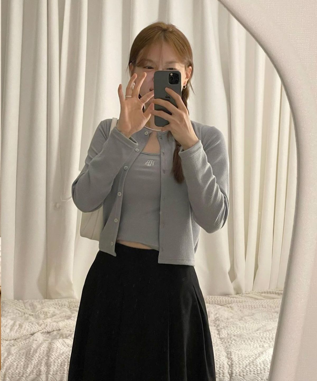 무아무아(MUAHMUAH) 로고 슬림핏 니트 가디건 [7color]