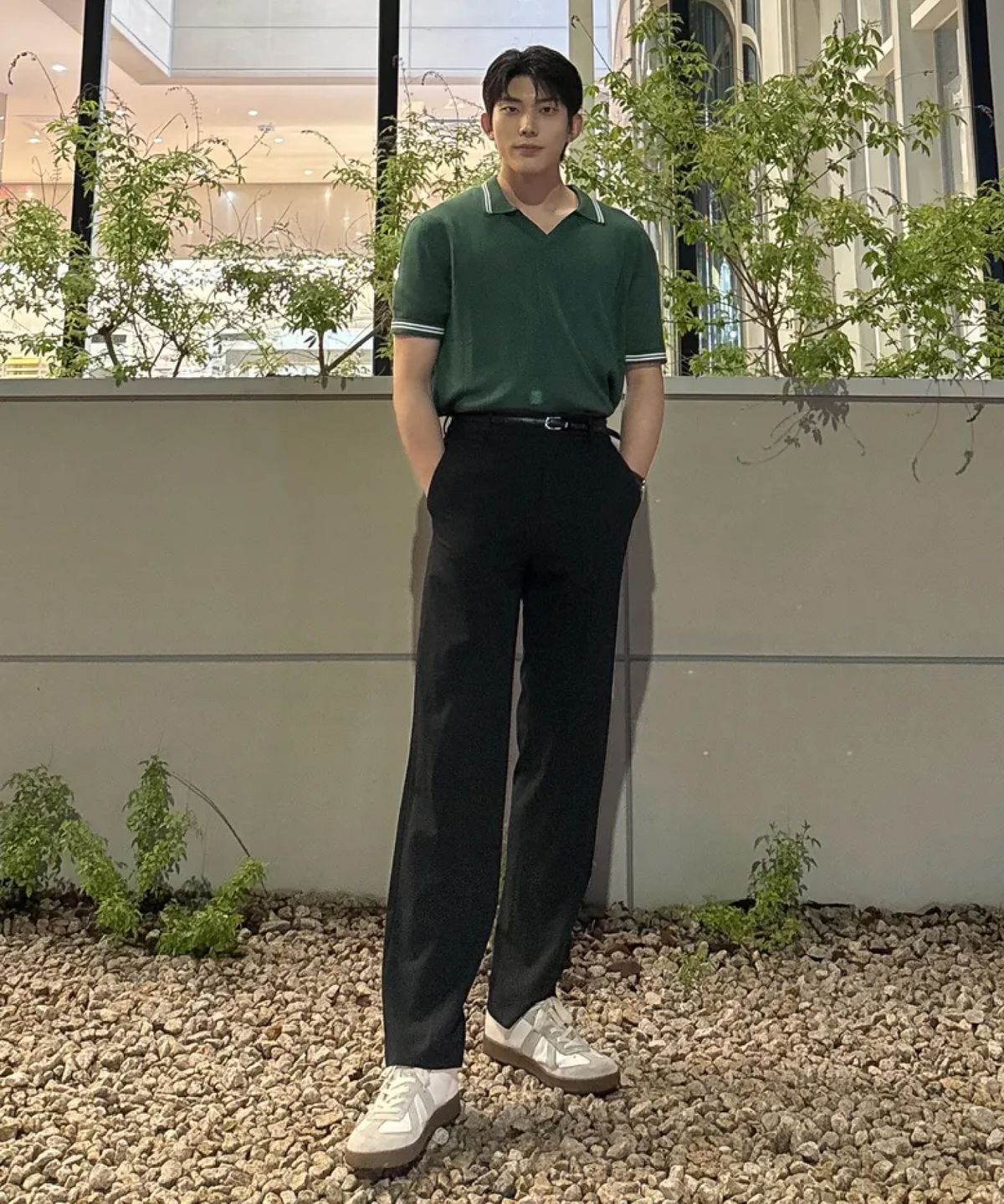 에이지오디(AGOD) 브이넥 카라 반소매 셔츠 니트 [켈리그린]