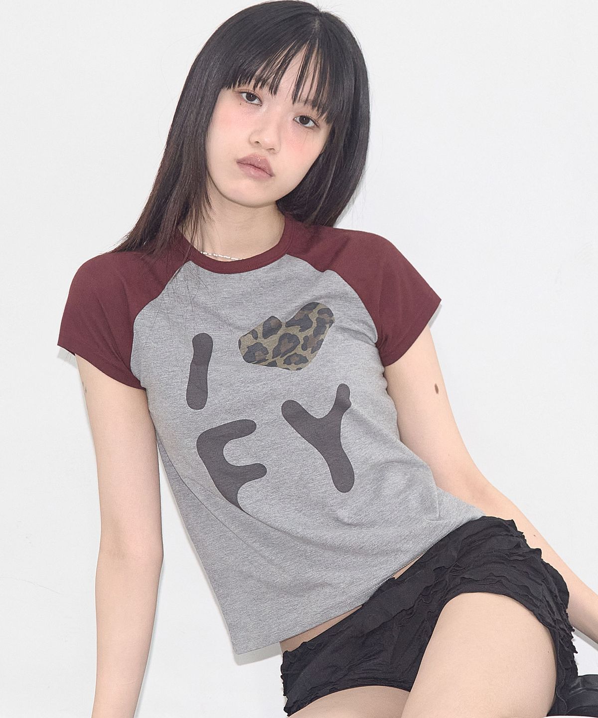 팬시클럽(FANCY CLUB) 아이 러브 FY 티 (GRAY) F25QB102