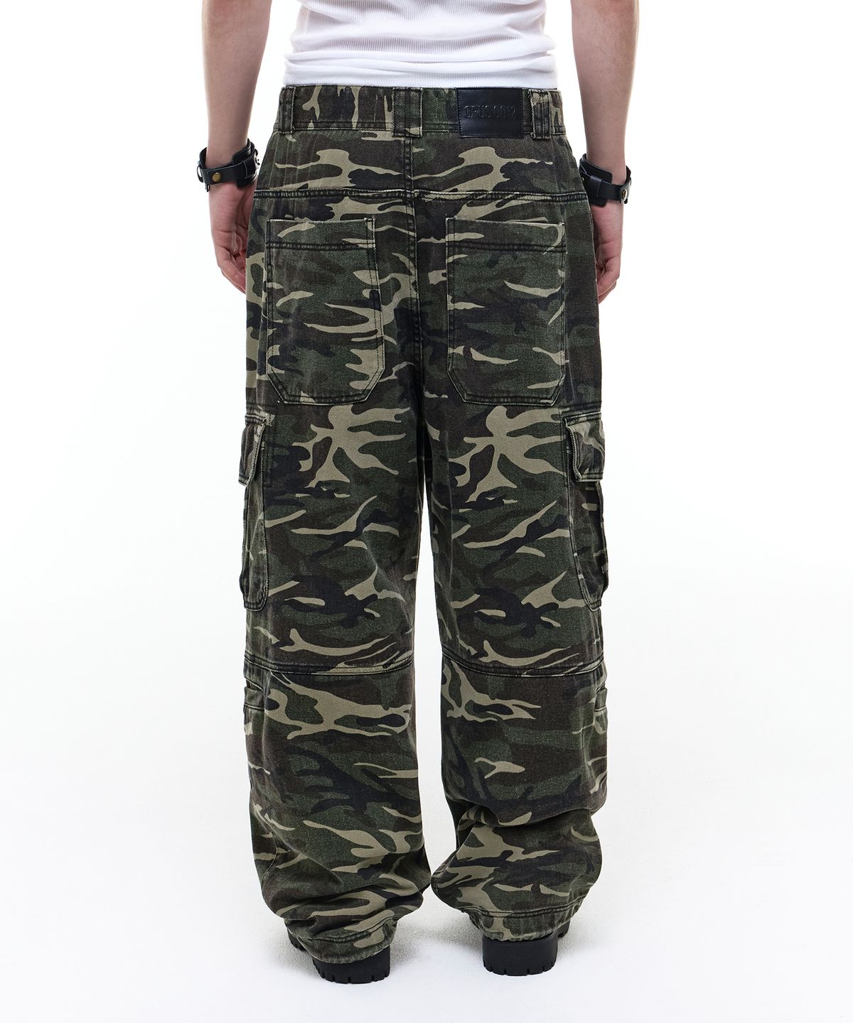 오퍼스 0012(OPUS 0012) Op. 08 LIQUID CARGO PANTS CAMO