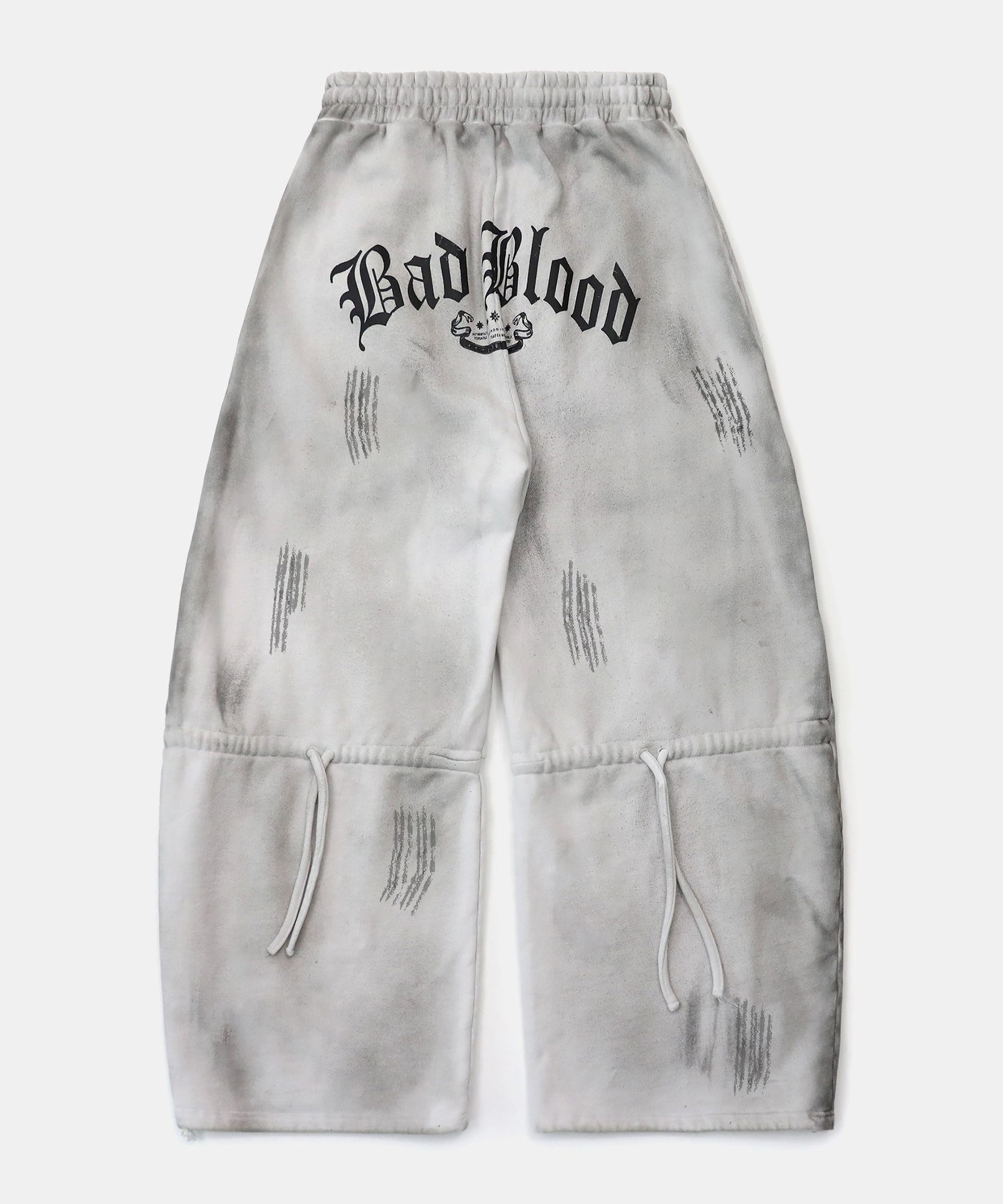 MUSINSA | BADBLOOD Lion Patch 2 Way Curved Jogger - Washed White