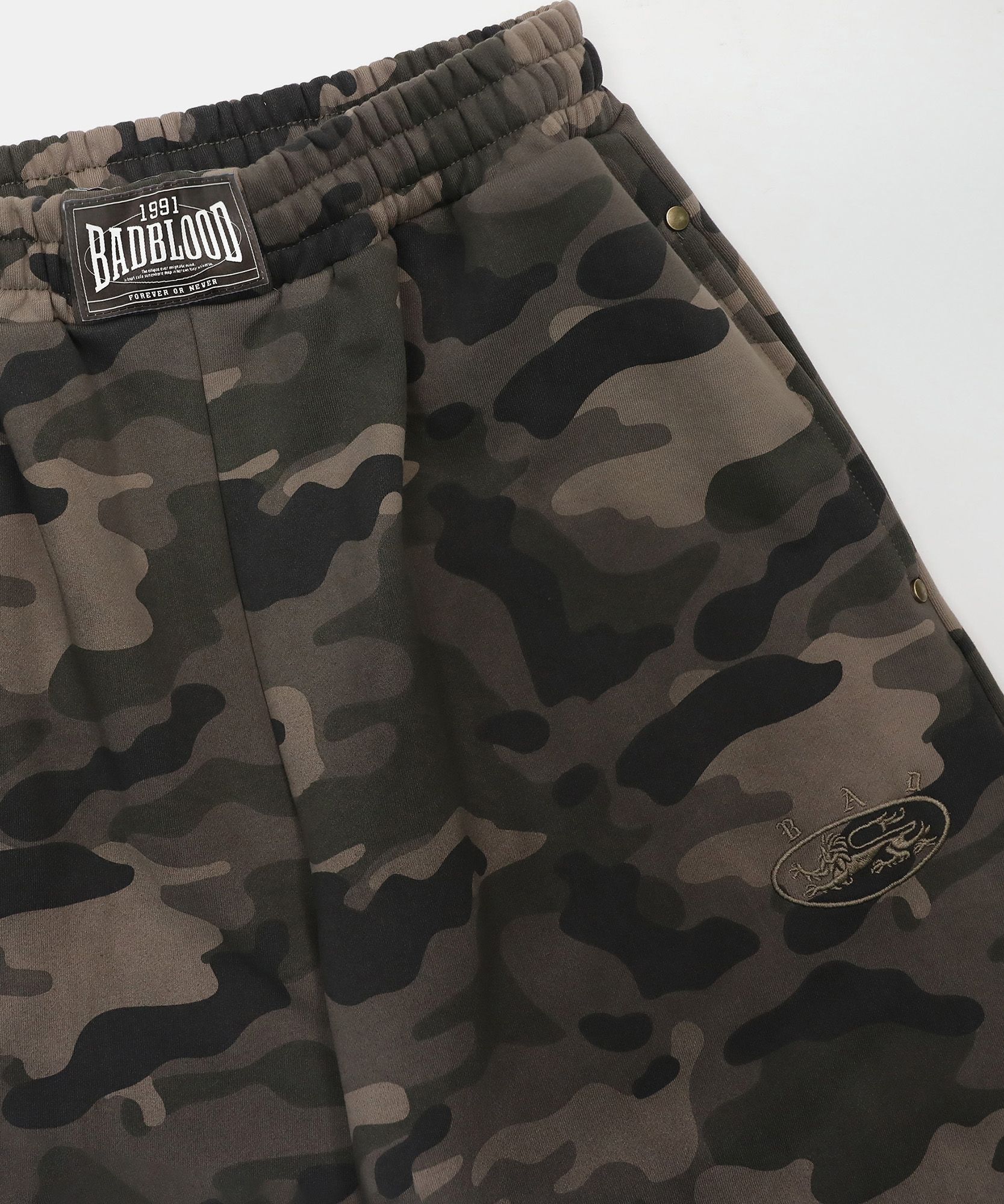 MUSINSA | BADBLOOD Mystic Capsule 2 Way Curved Jogger