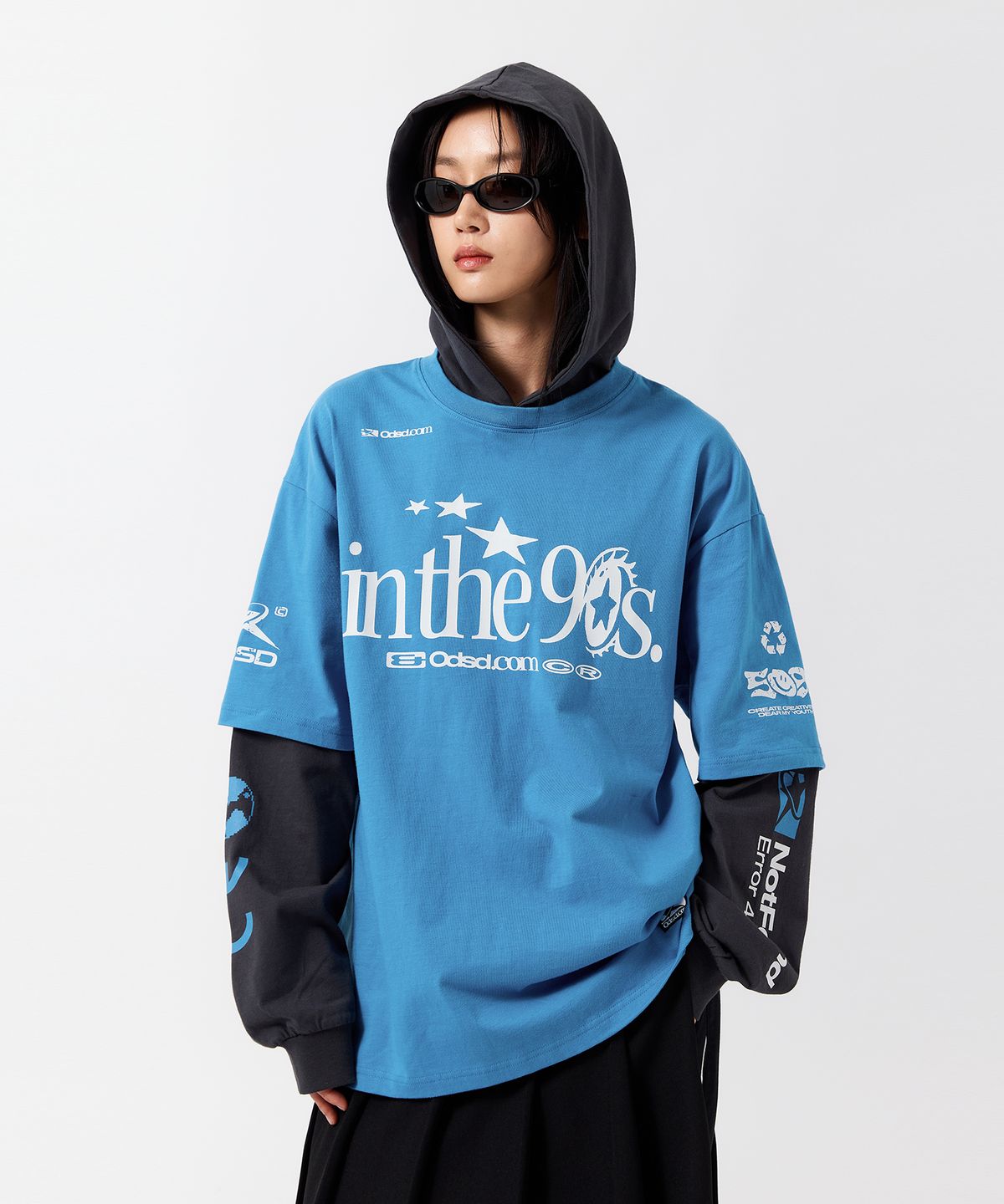 오드스튜디오(ODDSTUDIO) 인 더 나인티스 후드 레이어드 롱 슬리브 - VINTAGE BLUE / CHARCOAL