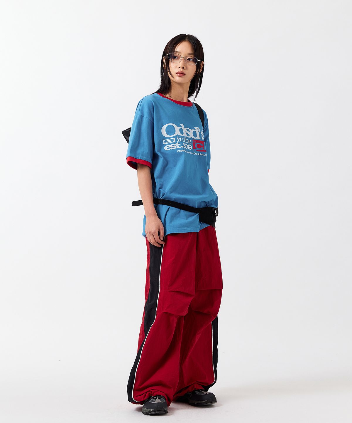 오드스튜디오(ODDSTUDIO) 파라슈트 와이드 나일론 팬츠 - RED / BLACK