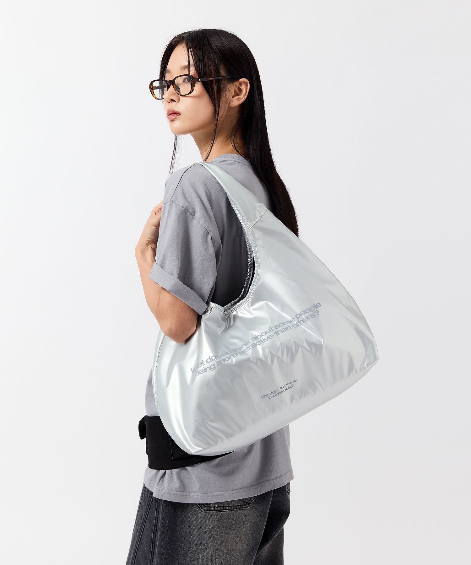 さらに100円引き◆ODD STUDIO◆ATTRACTIVE GLOSSY SHOULDER BAG MUSINSA | ODDSTUDIO ATTRACTIVE GLOSSY SHOULDER BAG - SILVER