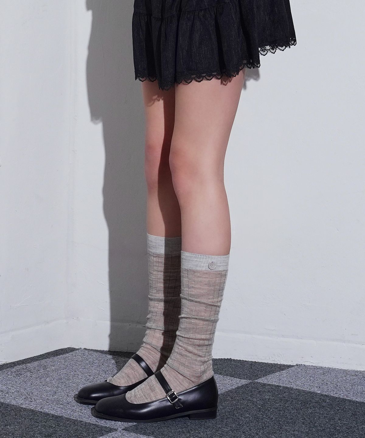 스튜디오 싹스탑(STUDIO SOCKSTOP) OOSS 실버참 시스루 롱 크루삭스 그레이