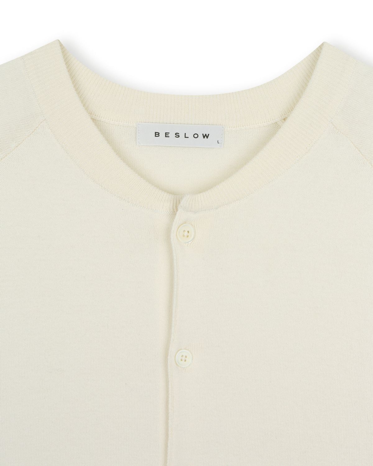 비슬로우(BESLOW) CREW NECK RELAXED SHORT CARDIGAN IVORY