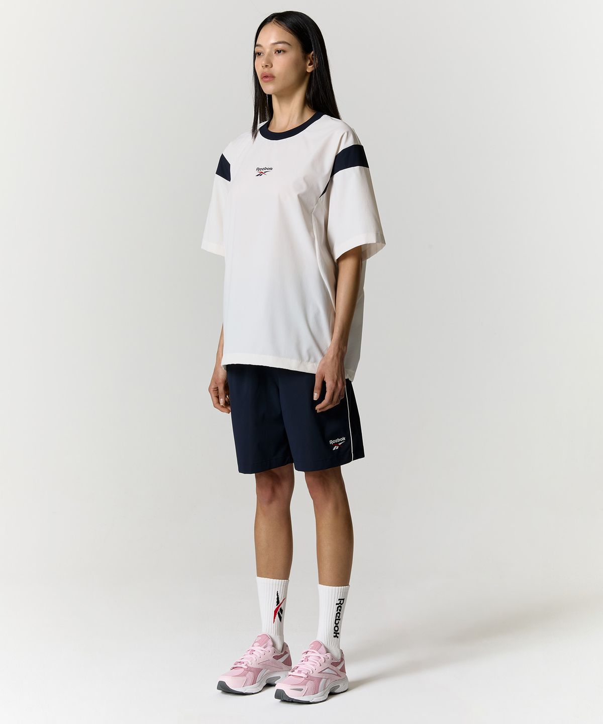 리복(REEBOK) 리바이벌 스트레치 반팔 피스테 - 화이트
